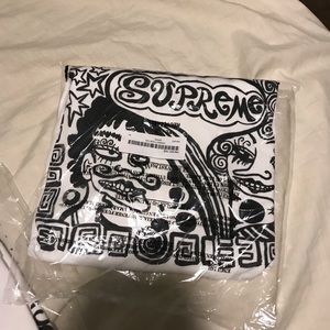 Supreme tee brand new size xl